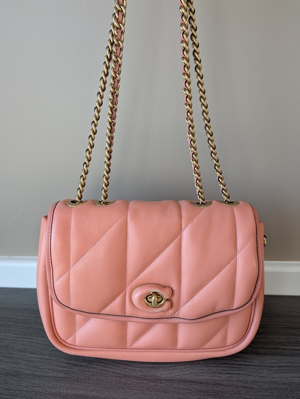 🩷EUC Coach Madison C8560 Quilted Pillow Turnlock Crossbody/Shoulder Hybrid Bag